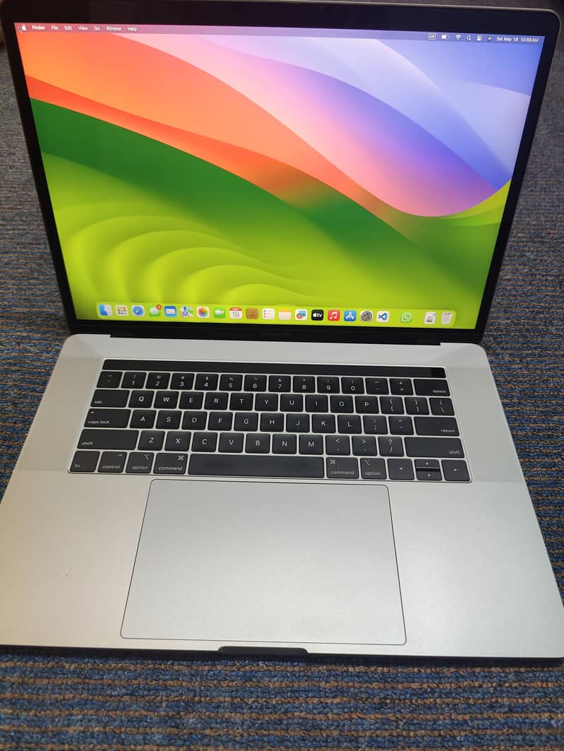 MacBook pro 2019 - 15 Inch - space grey - 16/500 GB - Battery H 86% 7