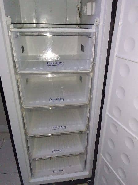 new freezer not use with droz urgent sell 4