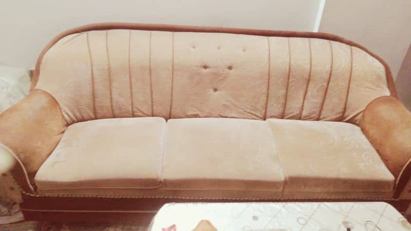 7 Seater Sofa set In excellent condition 2