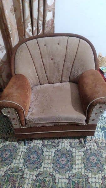7 Seater Sofa set In excellent condition 6