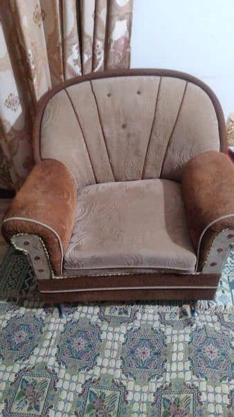 7 Seater Sofa set In excellent condition 8