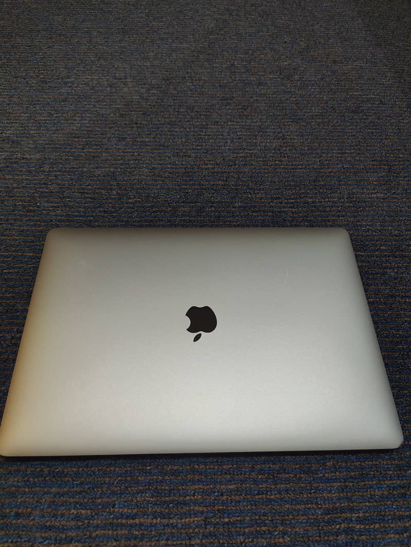 MacBook pro 2019 Space Grey - 15 Inch - 16/500 GB - Touch Bar - BH 86% 6