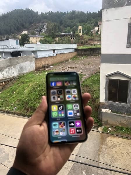 iPhone X 256gb non pta ( bypass) 6