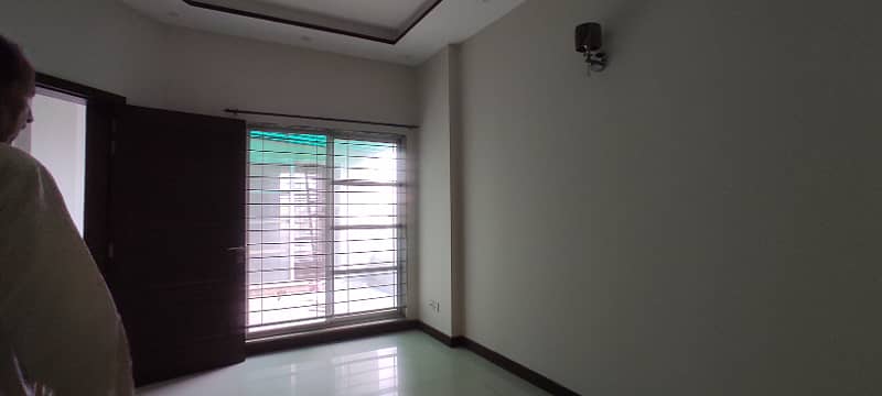 Separate Entrance 10 Marla Upper Portion Available For Rent 2