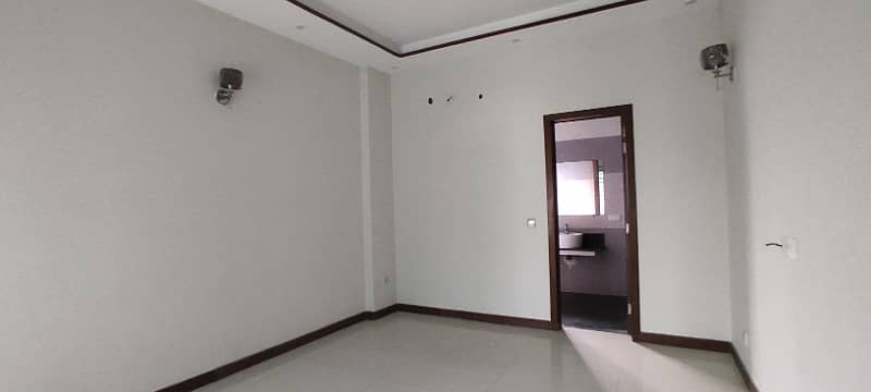 Separate Entrance 10 Marla Upper Portion Available For Rent 6