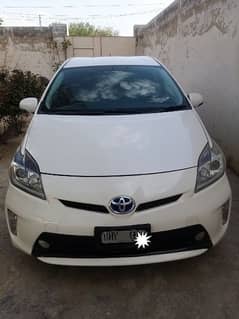 Toyota Prius 2014 G Grade with Leather electric seats 0