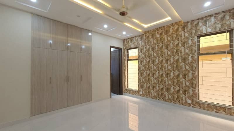 10 Marla House Is Available For Sale In Bankers Cooperative Housing Society Block B Lahore 6