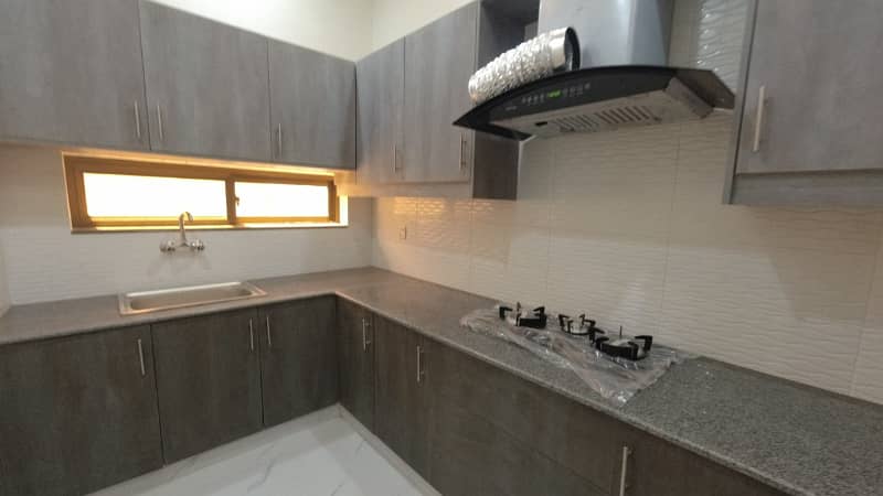 10 Marla House Is Available For Sale In Bankers Cooperative Housing Society Block B Lahore 19