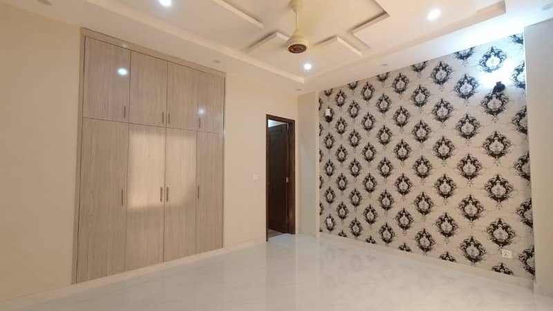 10 Marla House Is Available For Sale In Bankers Cooperative Housing Society Block B Lahore 27