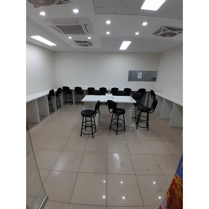 Furnished Office Available For Rent 37