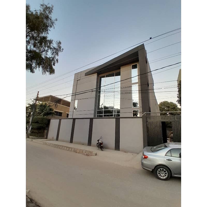 Commercial Building For Rent in Shahrah e Faisal 2