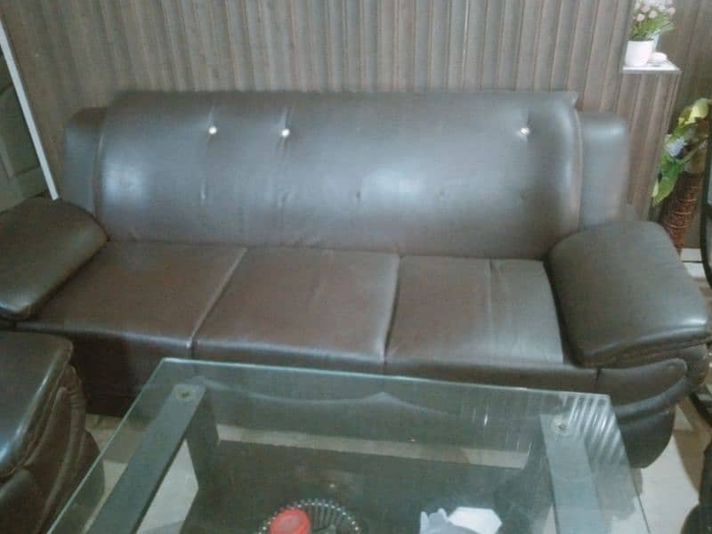 6 seater sofa set in reasonable price hi 1