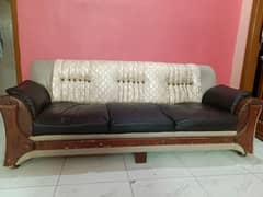 SOFA SET 5 SEATER IN GOOD CONDITION