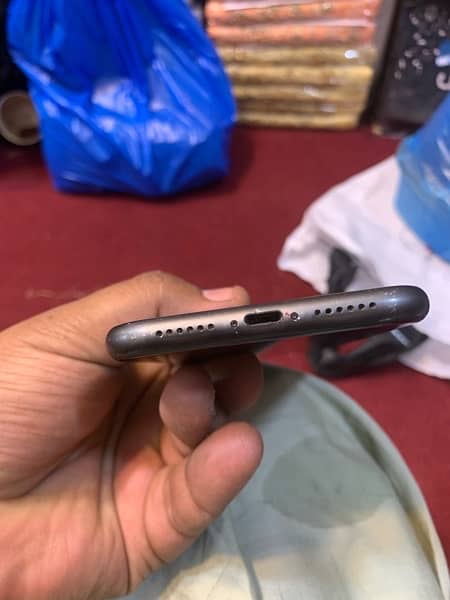 iPhone 11 64gb factory pta approved with box 3