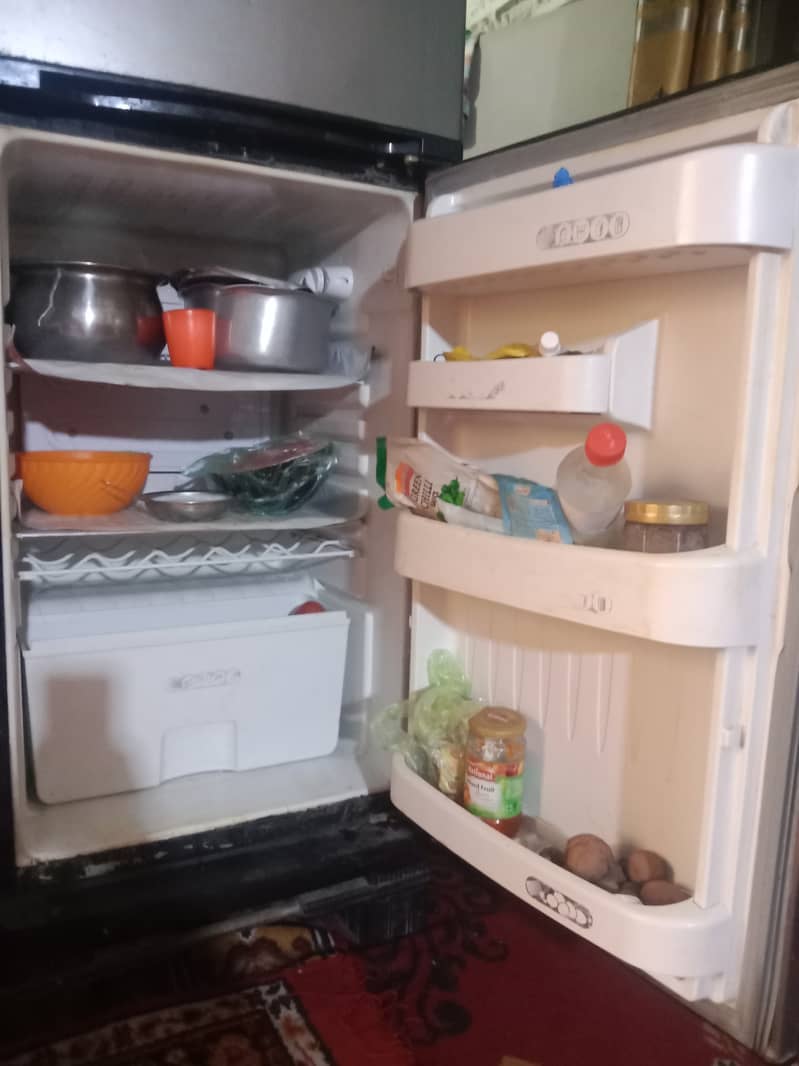 Refrigerator orient 3
