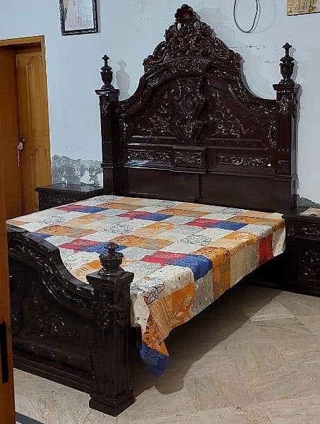 King size bed two side tables only pure wood  0"3"0"0"4"2"9"0"9"3"5 5