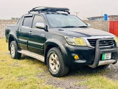 Toyota Hilux 2012 0