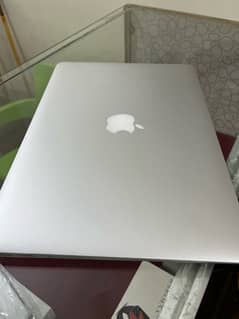 MacBook Air (13-inch , Early 2015)