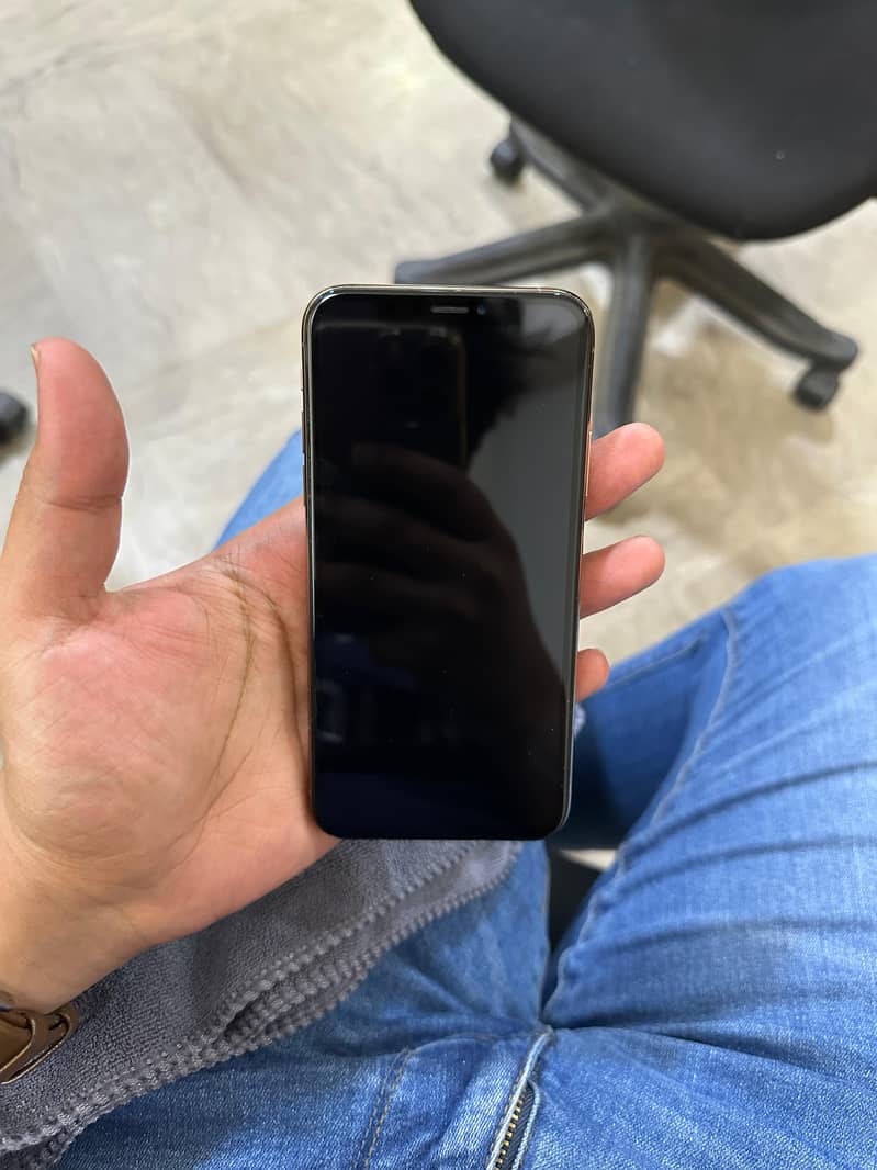 Iphone XS 256gb PTA Approved 7