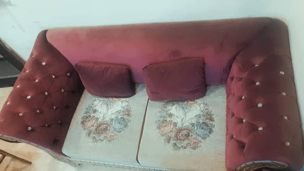 WOODEN DOUBLE BED, 6 CHAIR DINNING, 6 SITTER SOFA 9
