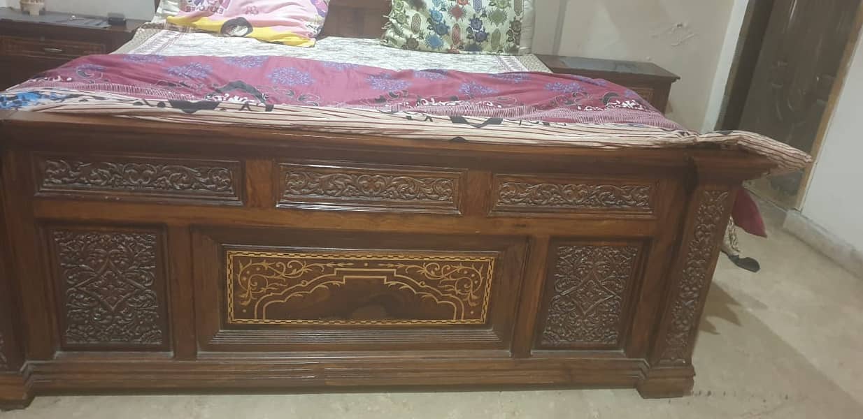 WOODEN DOUBLE BED, 6 CHAIR DINNING, 6 SITTER SOFA 10