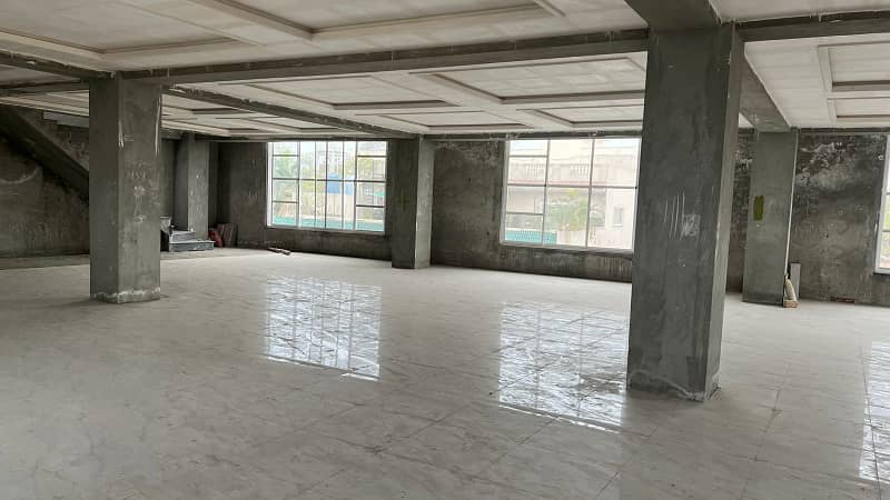 10000 Sq. ft Brand New Corporate Building On Reasonable Rent At Main Boulevard Gulberg Lahore 1