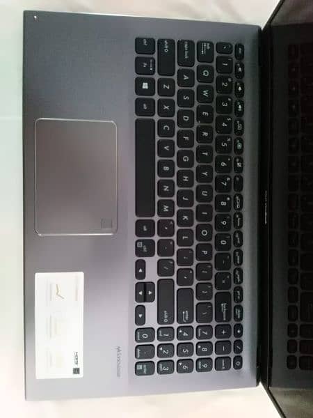 Asus vivo book15 i3 10th generation 8gbram 256gb ssd Touch screen 5