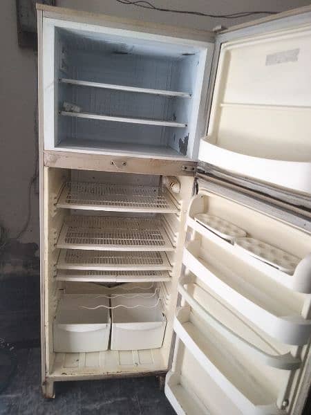 pel fridge for sale in good condition X large 0324.48. 76.696. 2