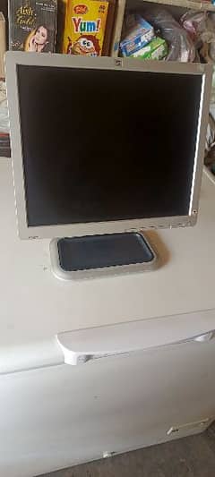 hp lcd 17 inch / keyboard/mouse