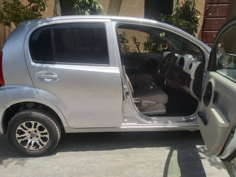 Toyota passo Home use car For sale 5