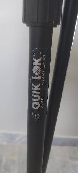 QuikLok mic stand 2