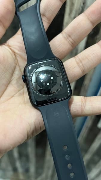 Apple watch series 8 45mm 100% Battery health 1