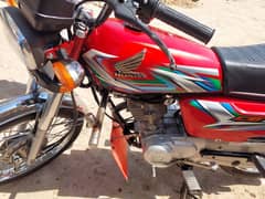 honda 125 for sale red color all genien
