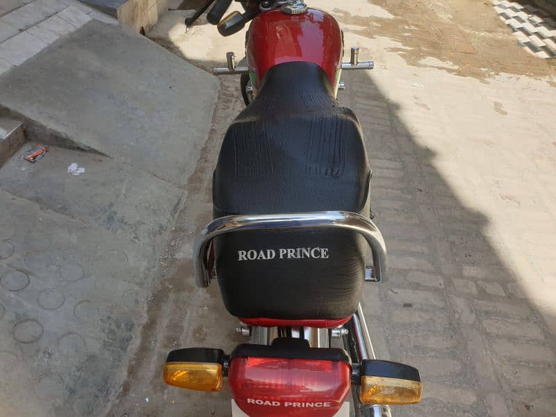 brand new fresh Road Prince bike in very neat, clean, fresh condition. 1