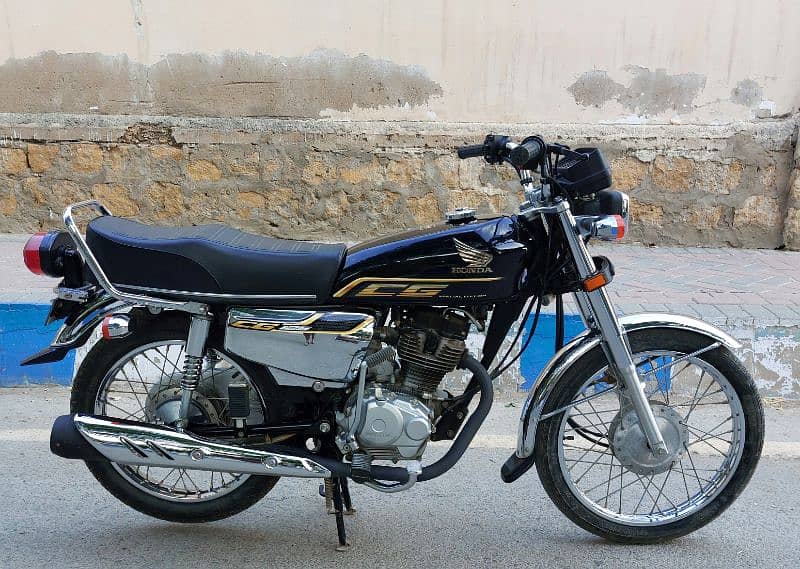 HONDA CG125 SPECIAL EDITION WITH SELF START 6