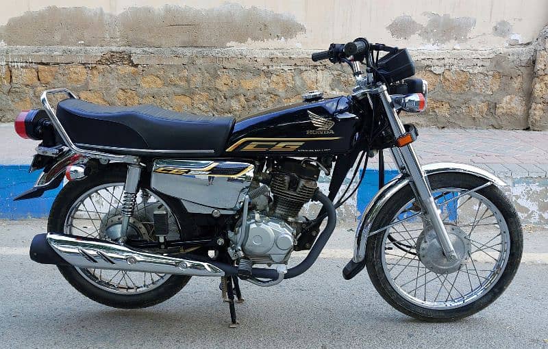HONDA CG125 SPECIAL EDITION WITH SELF START 17