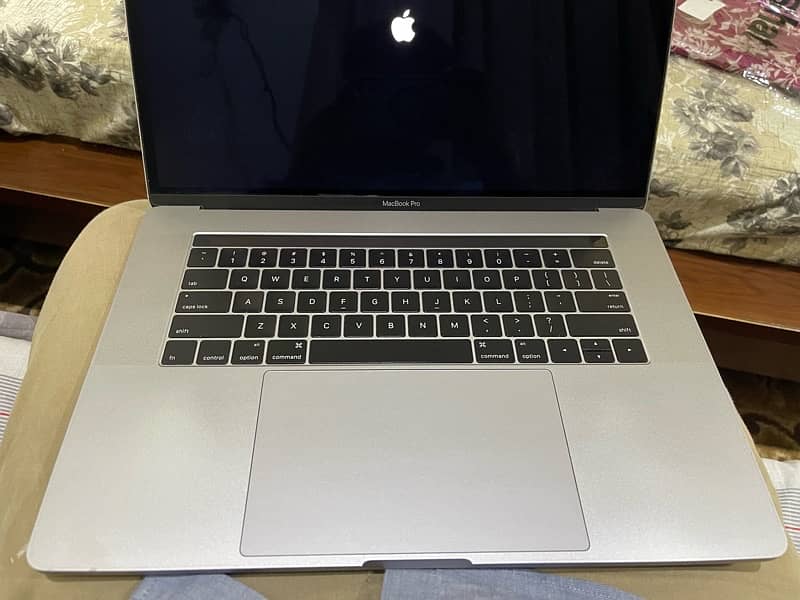 macbook pro 2016 touch bar 4