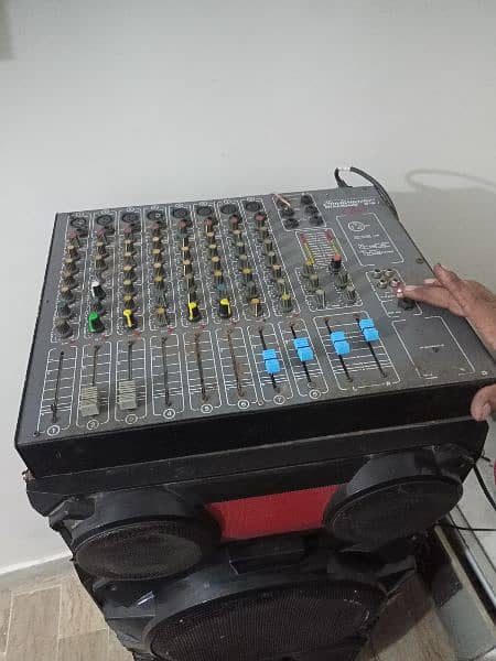 Studiomaster mixer with speaker 1