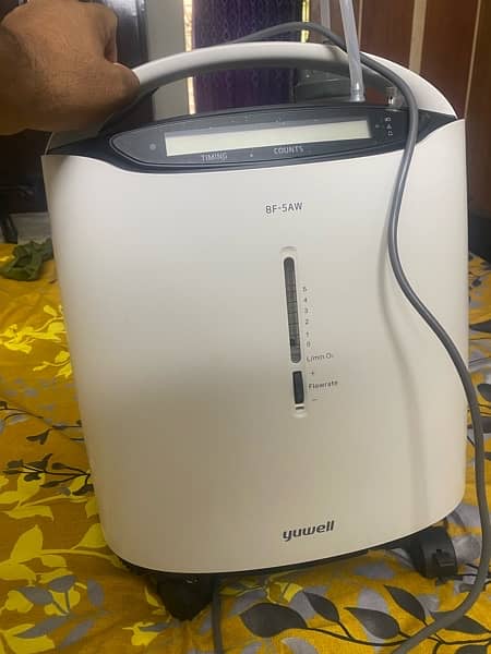YuWell oxygen concentrator 5L almost new 1