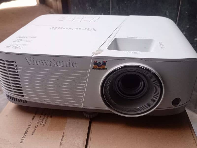 ViewSonic Projector hardly 2 to 3 time used 1