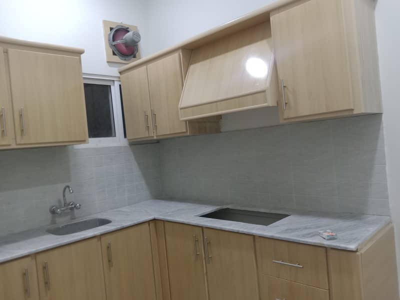 3 BED APARTMENT AVAILABLE FOR RENT IN GULBERG 11