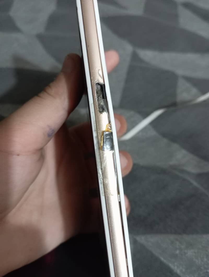 oppoA33 used  only button damage  Ram 4gb 2