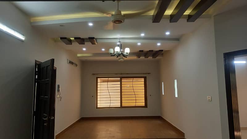 7.5 Marla Ideal House For Sale In habibullah Colony Abbottabad 1