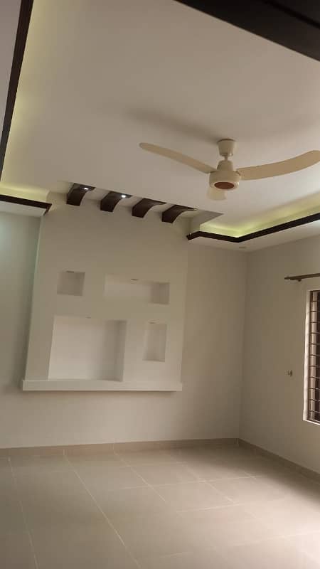 7.5 Marla Ideal House For Sale In habibullah Colony Abbottabad 3