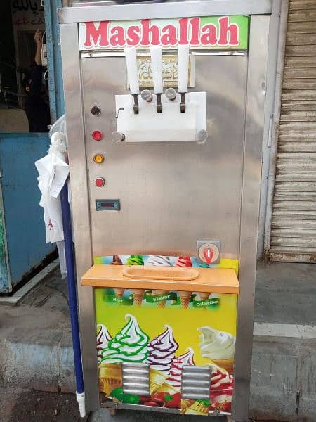 Ice cream Machine for sale [ URGENT ] 25 LITRE PRICE CAN BE NEGOTIATED 3