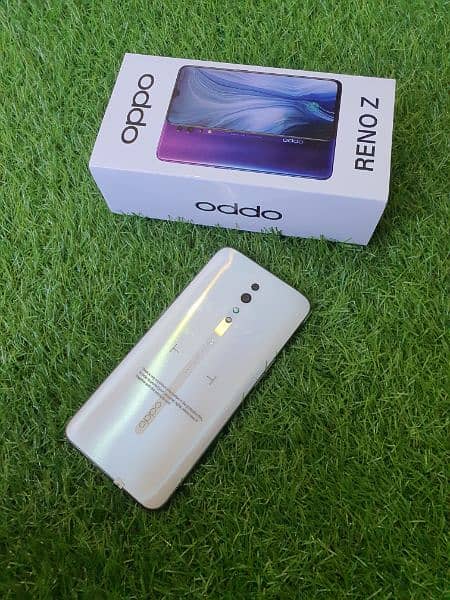 Oppo F15 8Gb 256Gb ,OPPO Reno Z  8/256Gb ( Display Fingerprint ) 10/10 2