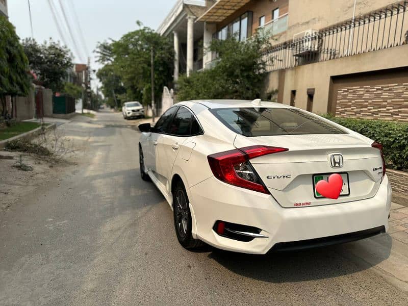civic 1.8 i-vtec orial look like a new 3