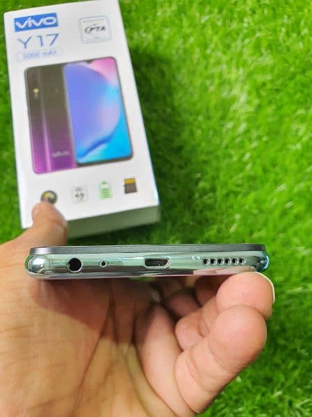 Oppo F11 8/256Gb, Vivo Y17 8Gb 256Gb Dual sim ( 5000 Mah batter) 10/10 7