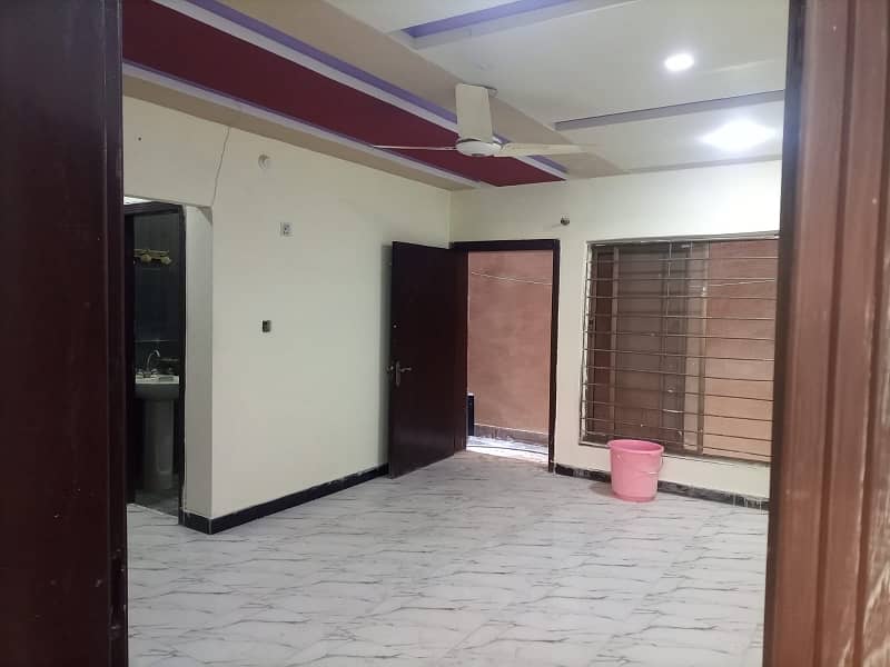 7 Marla Double Unit House, 5 Bed Room With Attached Bath, Drawing Dining, Kitchen, T. V Lounge, Servant Quarter 3