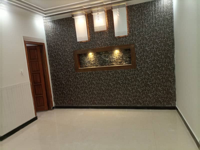 7 Marla Double Unit House, 5 Bed Room With Attached Bath, Drawing Dining, Kitchen, T. V Lounge, Servant Quarter 18